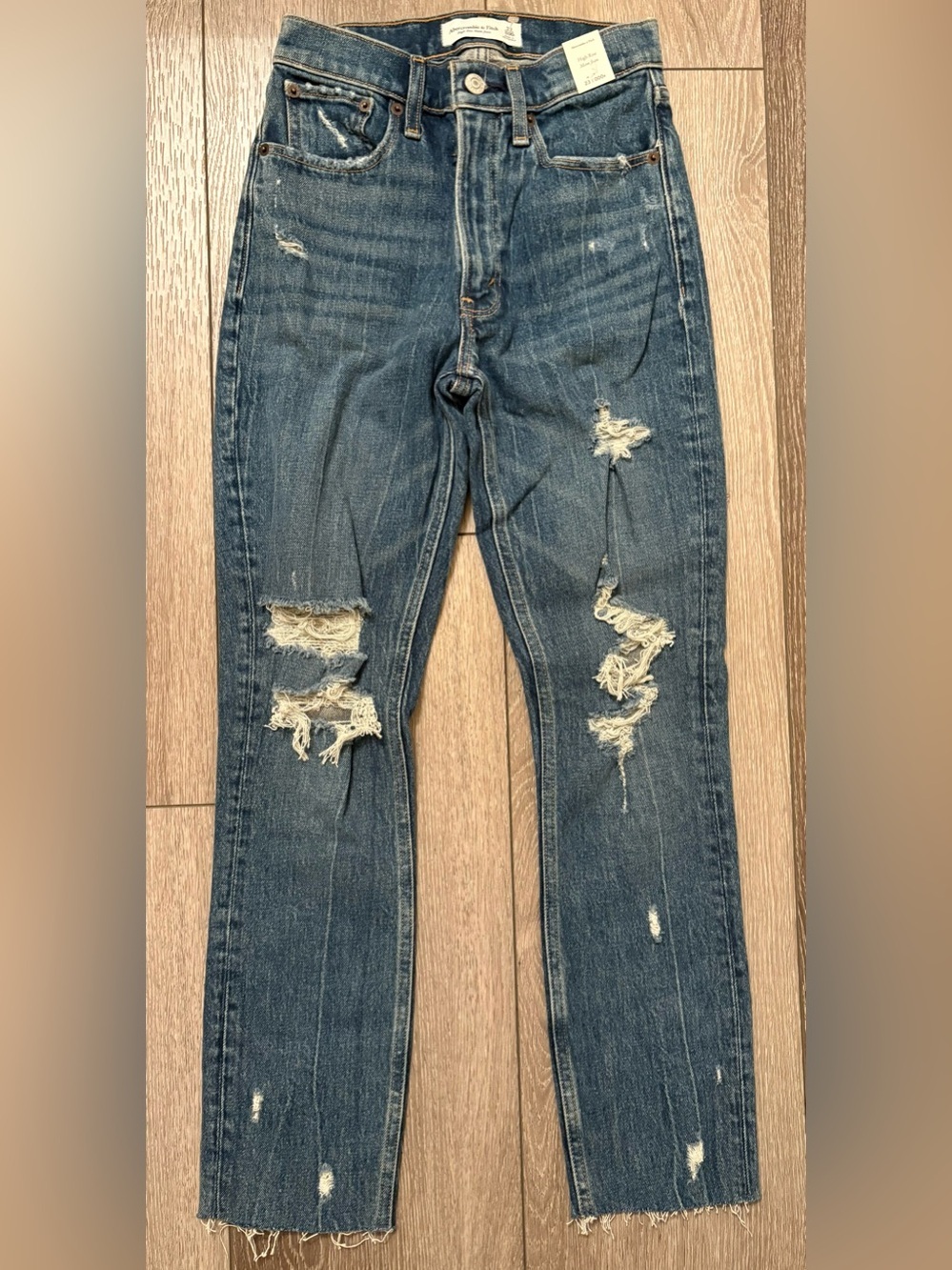 Abercrombie & Fitch High Rise Mom Jeans Distressed Raw Hem Size 23